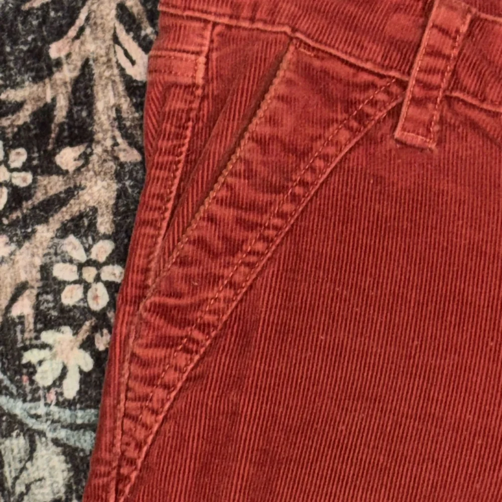 VINTAGE Levi Strauss Rust Corduroy Flare Pants - Misses Size 12 - Picture 5 of 7